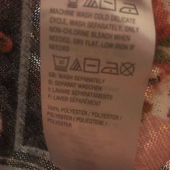 M size cardigan, floral graphic print, lightweight, “ bat wing “ sleeves, EUC - Picture 5 of 5